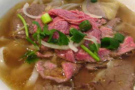 Beef noodle soup 牛肉粿條 。米粉 。 牛腩麵