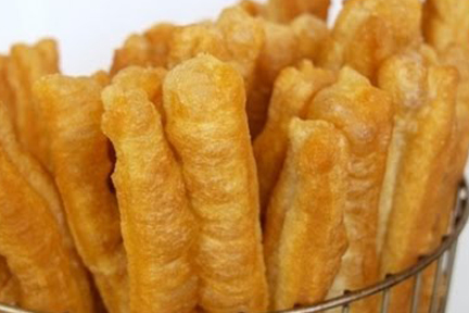 Youtiao - Fried Chinese Breadstick - 油条 (You Tsia Kway油炸粿) 